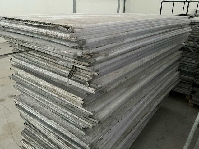 Polycarbonaat platen (4000x) - afbeelding 5 van  30