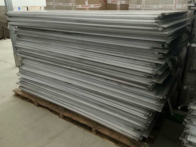 Polycarbonaat platen (4000x) - afbeelding 7 van  30