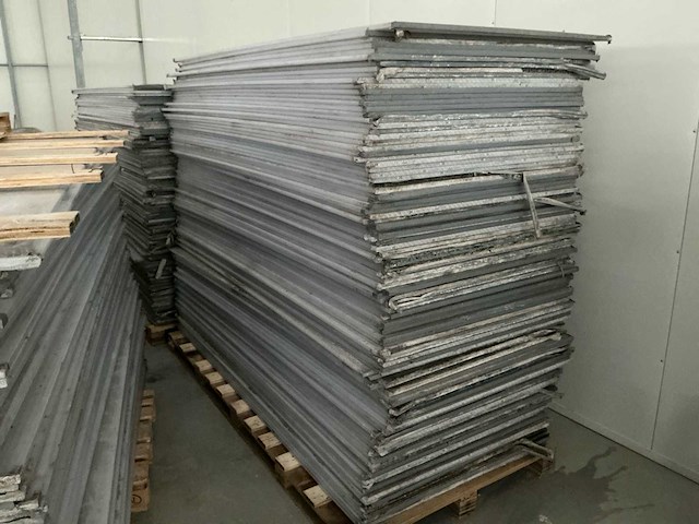 Polycarbonaat platen (4000x) - afbeelding 9 van  30