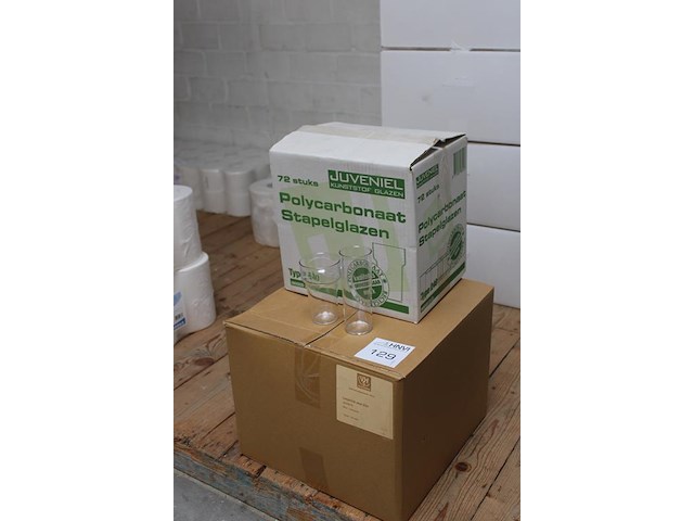 Polycarbonaat stapel en longdrink glazen in 2 dozen. 72 en 84 stuks. - afbeelding 2 van  3