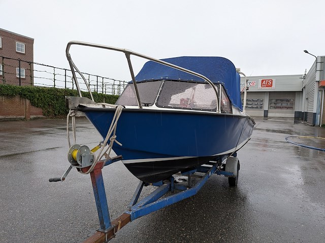 Polyerster boot met trailer - afbeelding 2 van  41