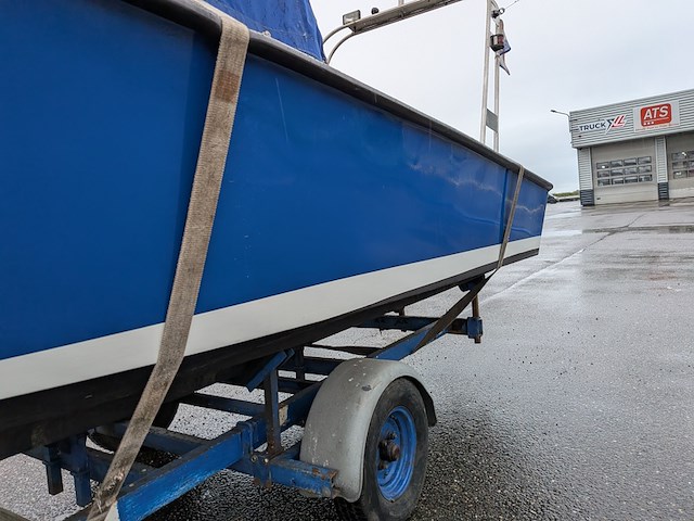 Polyerster boot met trailer - afbeelding 4 van  41