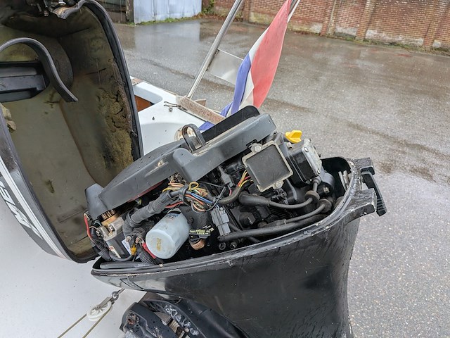 Polyerster boot met trailer - afbeelding 14 van  41