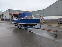 Polyerster boot met trailer - afbeelding 40 van  41