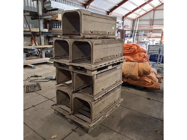 Polyester betongoten, poly drain - afbeelding 1 van  8