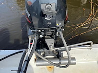 Polyester kajuitboot, kmv, met mercury f 15 el buitenboordmotor op pega boottrailer - afbeelding 6 van  31