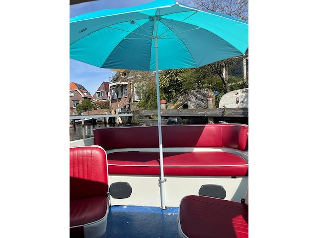 Polyester kajuitboot, kmv, met mercury f 15 el buitenboordmotor op pega boottrailer - afbeelding 16 van  31