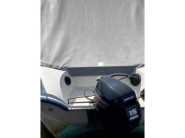 Polyester kajuitboot, kmv, met mercury f 15 el buitenboordmotor op pega boottrailer - afbeelding 23 van  31