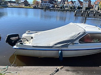 Polyester kajuitboot, kmv, met mercury f 15 el buitenboordmotor op pega boottrailer - afbeelding 26 van  31