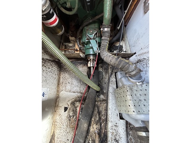 Polyester kajuitzeilboot met inboard motor - afbeelding 7 van  15