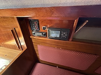 Polyester kajuitzeilboot met inboard motor - afbeelding 14 van  15