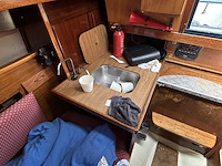 Polyester kajuitzeilboot met inboard motor - afbeelding 15 van  15