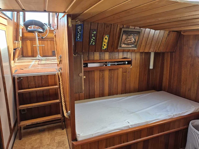 Polyester kruiser - motor yacht - afbeelding 28 van  49