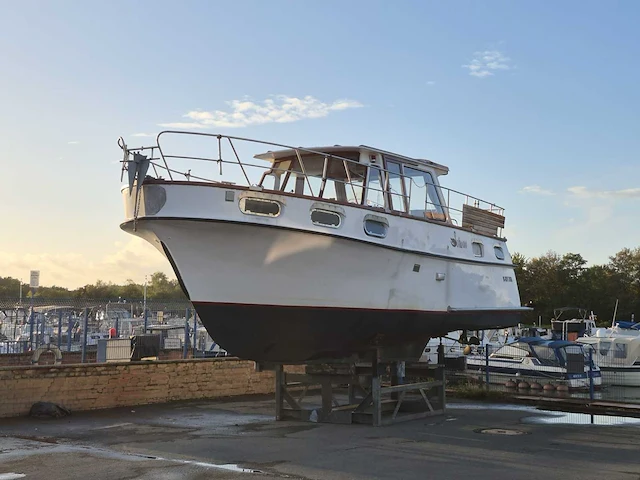Polyester kruiser - motor yacht - afbeelding 16 van  49