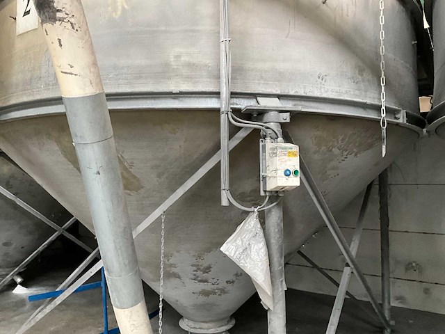Polyester mengsilo - afbeelding 8 van  12