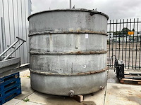 Polyester opslagtank - afbeelding 1 van  6