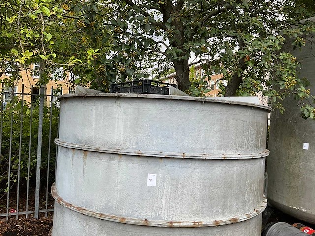 Polyester opslagtank - afbeelding 3 van  3