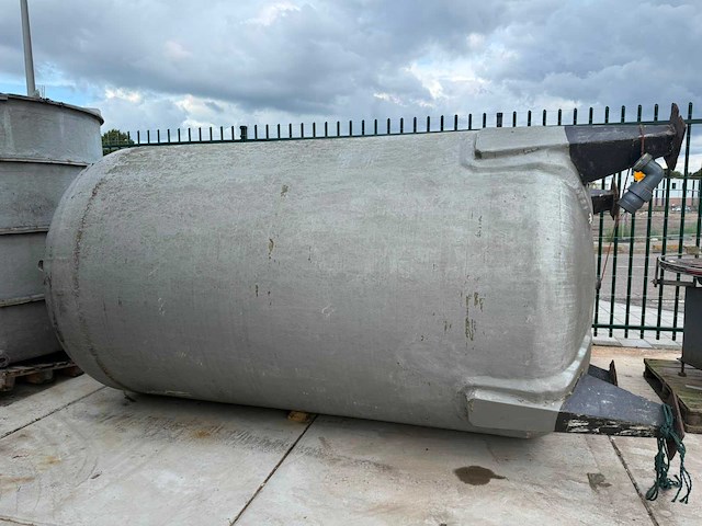 Polyester opslagtank - afbeelding 1 van  6