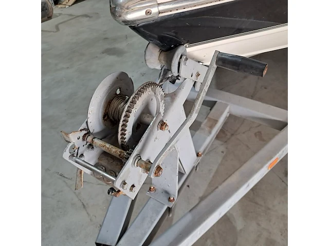Polyester speedboot met inboard motor, stingray, (58-02-yn) - afbeelding 20 van  40