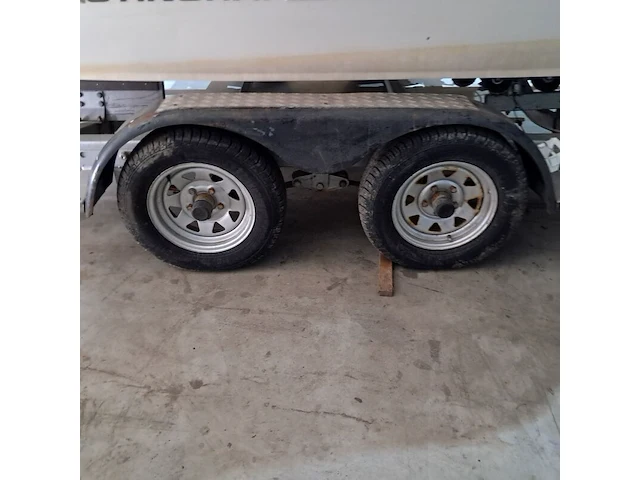 Polyester speedboot met inboard motor, stingray, (58-02-yn) - afbeelding 22 van  40