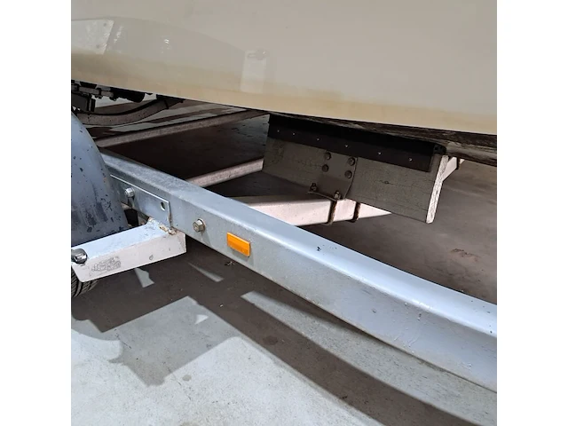 Polyester speedboot met inboard motor, stingray, (58-02-yn) - afbeelding 33 van  40