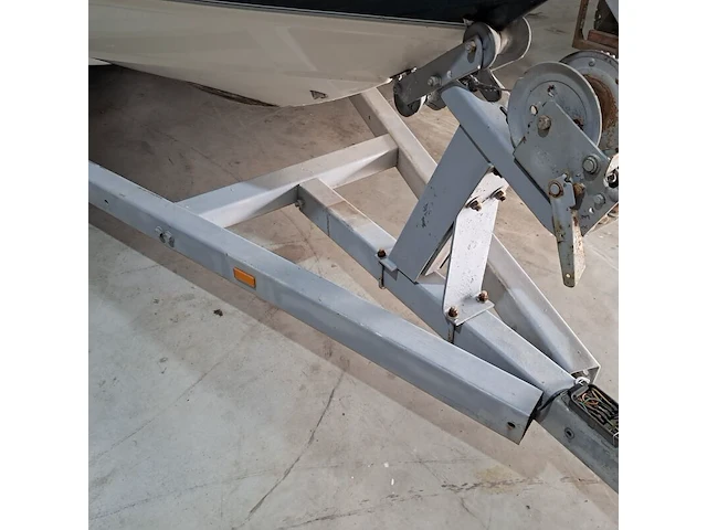 Polyester speedboot met inboard motor, stingray, (58-02-yn) - afbeelding 35 van  40