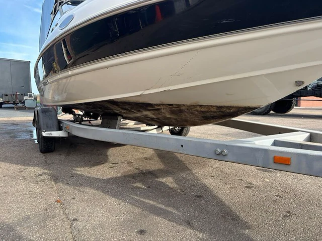 Polyester speedboot met inboard motor, stingray, (58-02-yn) - afbeelding 34 van  40