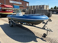 Polyester sportboot/sloep met tohatsu 9.8 pk buitenboordmotor en trailer - afbeelding 2 van  7