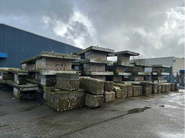 Polyester steiger / vlonder / vingerpier - afbeelding 1 van  3