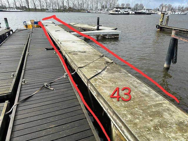 Polyester steiger - afbeelding 1 van  4