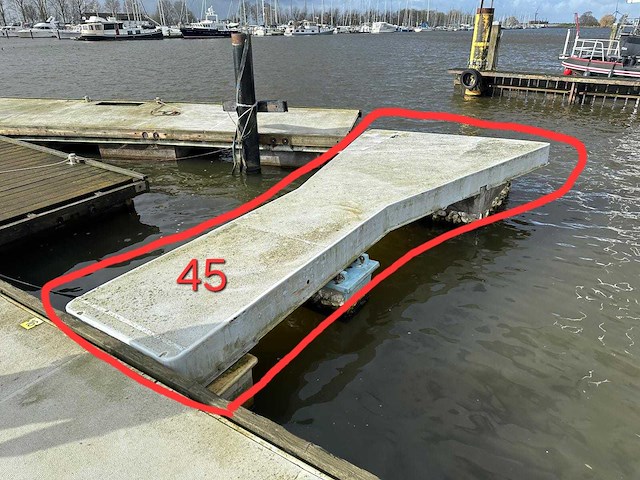 Polyester steiger - afbeelding 1 van  2