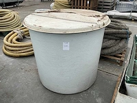 Polyester waterreservoir