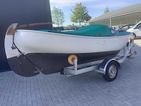 Polyester zeilboot met trailer - afbeelding 2 van  9