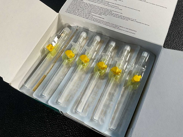 Polymed - veilige infuusnaalden - 24gx19mm (box/50) (50x) - afbeelding 4 van  6