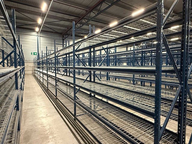 Polypal - breedvakstelling met roosters 3x20 3m hoog - afbeelding 1 van  2