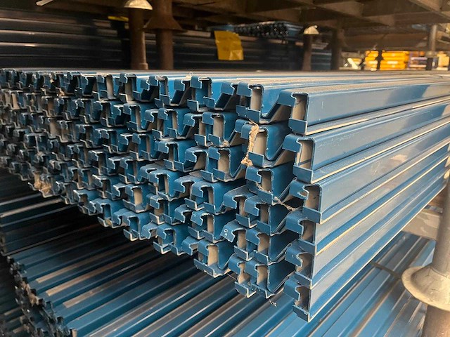 Polypal - breedvakstelling met roosters 5x30 3m hoog - afbeelding 1 van  2