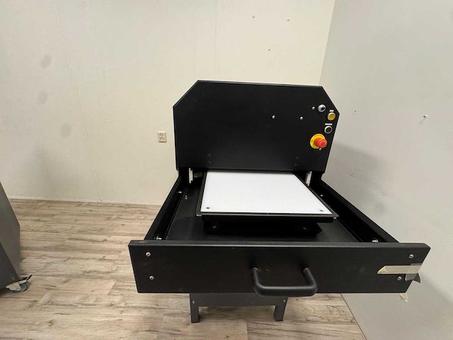 Polyprint / sefa texjet shortee & ispray dtg /dtf printer + pre-treatment machine - afbeelding 12 van  15