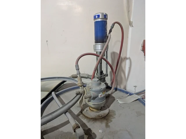 Polyurea doseerapparaat met divers toebehoren graco, reactor e-xp2 - afbeelding 5 van  30