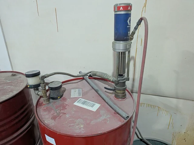 Polyurea doseerapparaat met divers toebehoren graco, reactor e-xp2 - afbeelding 16 van  30