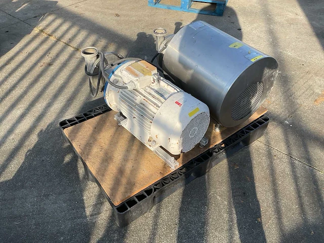 Pomac rvs centrifugaalpomp (2x) - afbeelding 1 van  4
