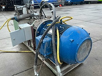 Pomp 110 kw met tank - afbeelding 1 van  13