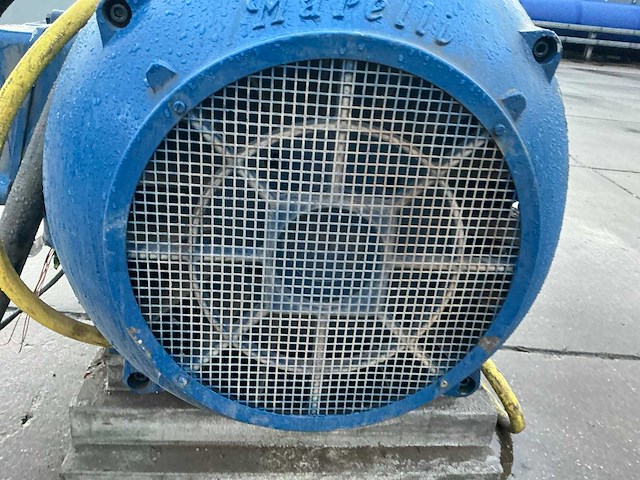 Pomp 110 kw met tank - afbeelding 8 van  13