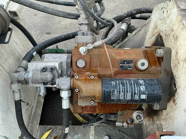 Pomp 110 kw met tank - afbeelding 2 van  13