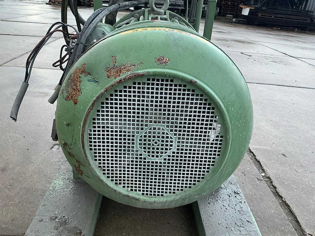 Pomp 55 kw met tank - afbeelding 16 van  16