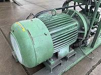 Pomp 55 kw met tank - afbeelding 12 van  16