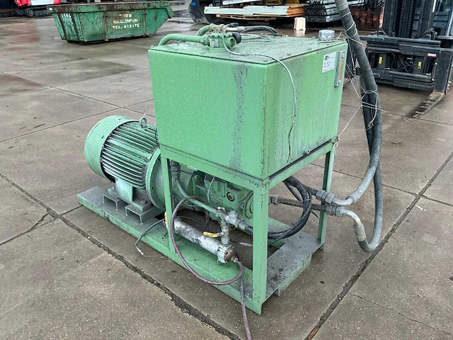 Pomp 55 kw met tank - afbeelding 12 van  16