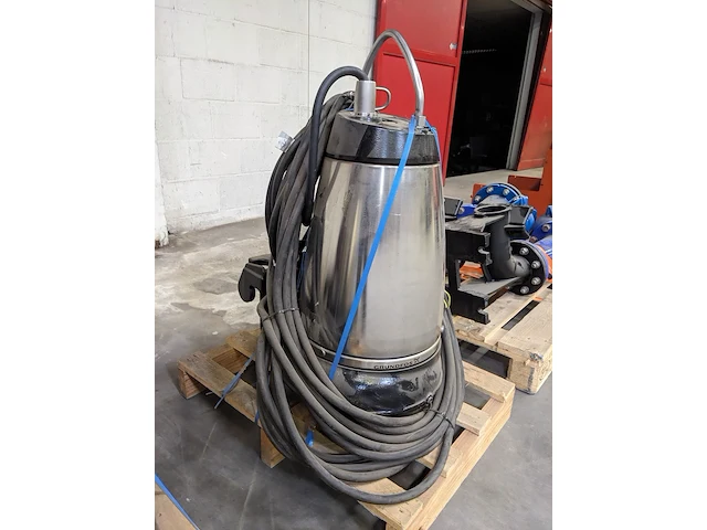 Pomp installatie met schakelkast t.b.v. infra project, grundfos - afbeelding 3 van  93