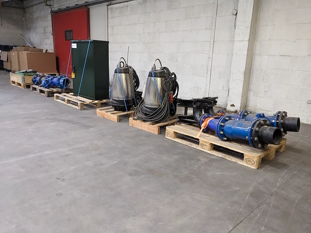 Pomp installatie met schakelkast t.b.v. infra project, grundfos - afbeelding 12 van  93