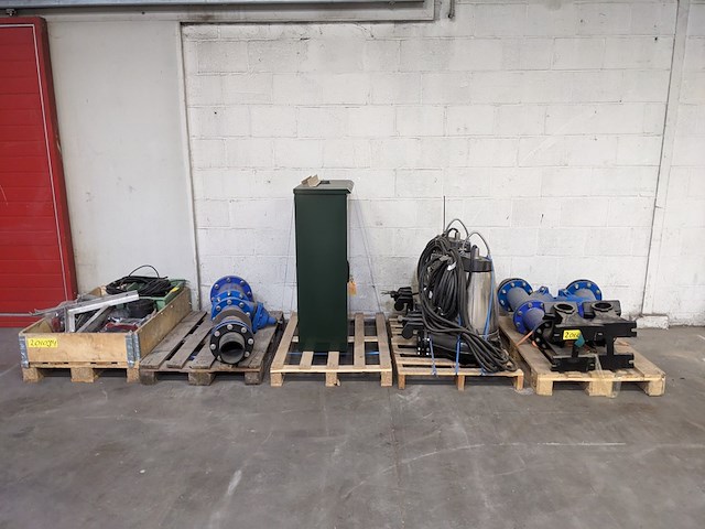 Pomp installatie met schakelkast t.b.v. infra project grundfos - afbeelding 1 van  93