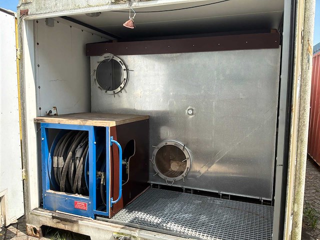 Pomp opstelling in opslagcontainer - afbeelding 1 van  10